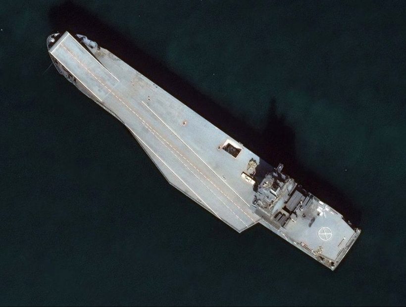 غول‌های آهنین روی موج‌ها