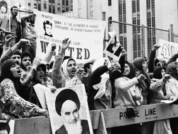 نقشآفرینی دانشجویان ضدشاه در آذر ۵۶