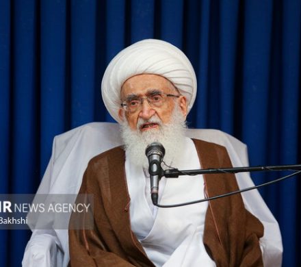 قدردانی از مردم با حل مشکلات معیشتی محقق میشود