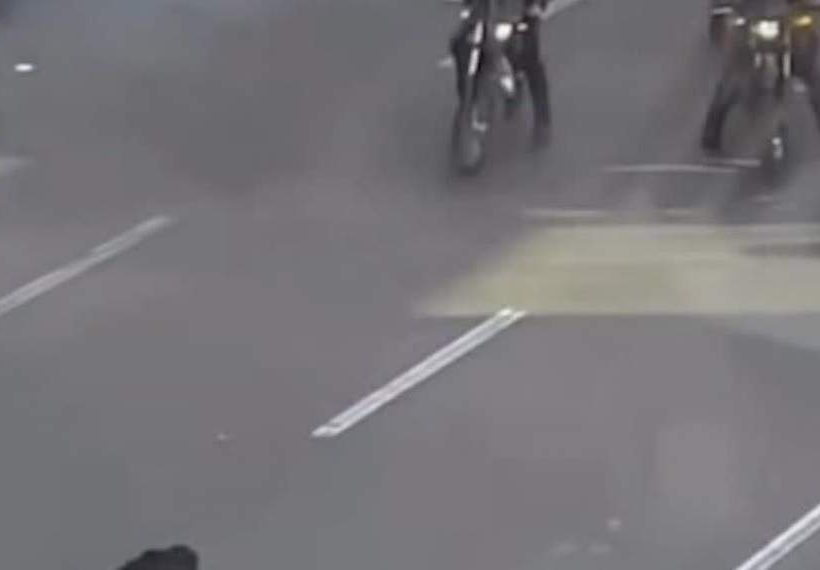 تصاویر نمادین یا واقعیت‌زدایی رسانه‌ای؟