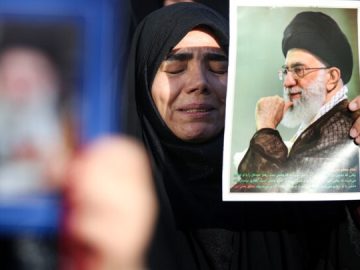 مراسم وداع با پیکر مطهر رهبر شهید انقلاب در مصلی تهران