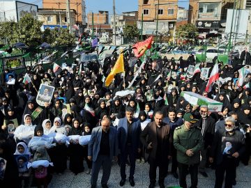 اجتماع بزرگ بانوان زینبی میاندورود در شهر سورک برگزار شد