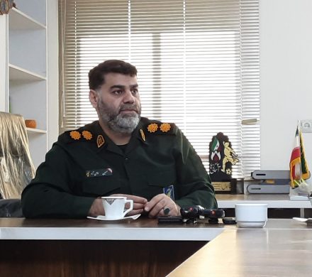 در آخرین نبرد حق و باطل هستیم که یک جنگ ترکیبی و منطقه‌ای است